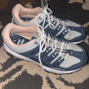 Women’s Avia Sneakers - Blue & Light Pink size 8